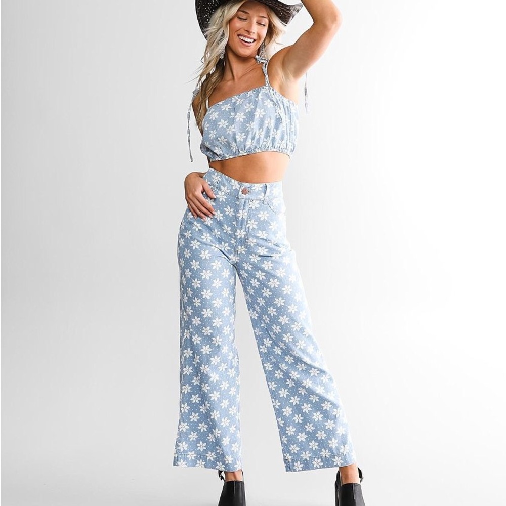 Billabong x Wrangler Perfect Pair Cropped Pant 26
And matching top SIZE SMALL
